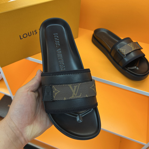 LV Men_s Spring and Summer slippers Synchronous 38-45-924a9f4e